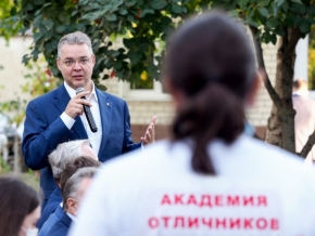 С активистами «Академии Отличников» встретился губернатор Ставрополья в медуниверситете