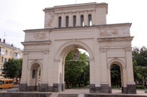 180 лет исполнилось Триумфальной арке Ставрополя