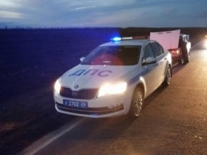 Автоинспекторы помогли путнику в Курском районе