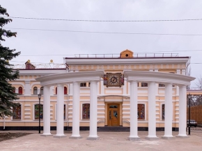 Юбилей отмечает Ставропольский театр кукол