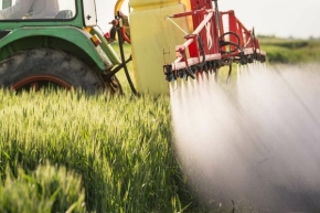 Работы по химической защите урожая зерновых завершаются на Ставрополье