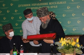 Поздравляем Мухаммад-хаджи Рахимова с переизбранием муфтием Ставропольского края!
