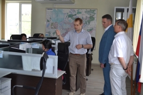 Инсценировку чрезвычайной ситуации отработала дежурная смена ЕДДС в Ставрополе