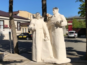 Памятник фронтовикам с «Красного металлиста» восстановили в Ставрополе